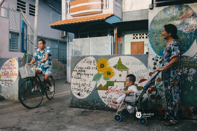 Tìm đâu xa xôi, nhìn những bức vẽ của ông giáo già trên ngõ hẻm Sài Gòn là thấy Tết về gần lắm rồi! - Ảnh 13.