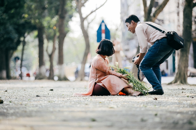 Hoa sưa nở rồi, tiết trời nồm ẩm tháng 3 của Hà Nội cũng vì thế mà dịu dàng hơn... - Ảnh 10.