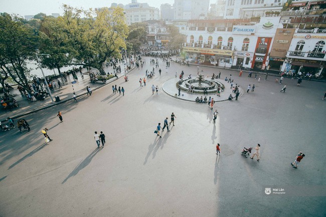 Chưa kịp cảm nhận cái lạnh mùa xuân, thời tiết Hà Nội đã nắng nóng như vào hè - Ảnh 10.