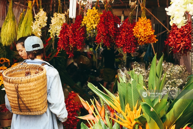 Chiều cuối năm, đừng quên ghé loạt chợ hoa xuân ở Sài Gòn để thấy Tết đang về! - Ảnh 4.