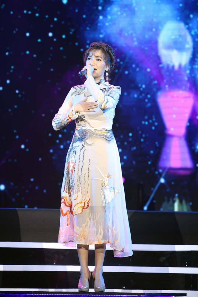 Noo Phước Thịnh vượt loạt tên tuổi lớn, nhận giải Ca sĩ của năm tại Cống hiến 2017 - Ảnh 21.
