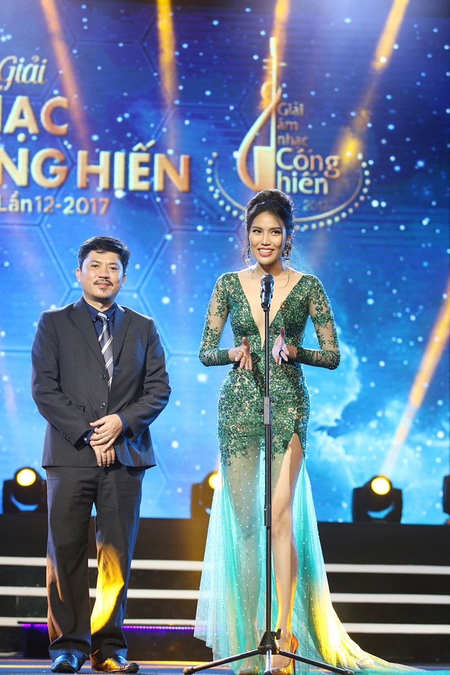 Noo Phước Thịnh vượt loạt tên tuổi lớn, nhận giải Ca sĩ của năm tại Cống hiến 2017 - Ảnh 33.