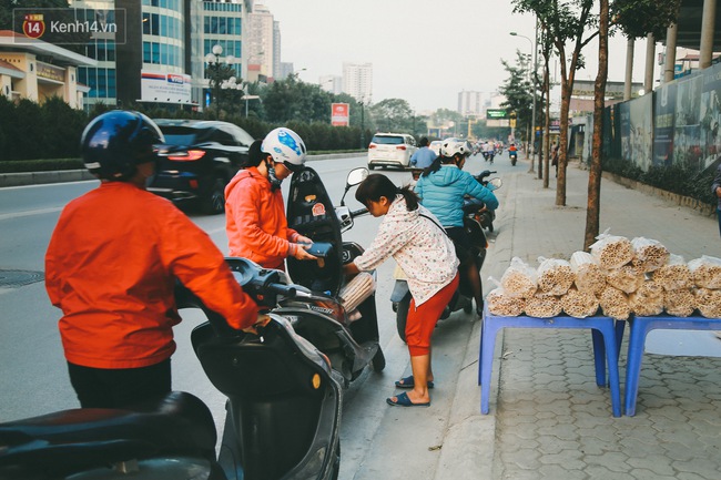 Bỏng gậy - Món quà quê dân dã của người Việt lại gây thích thú trên blog ẩm thực nước ngoài - Ảnh 6.