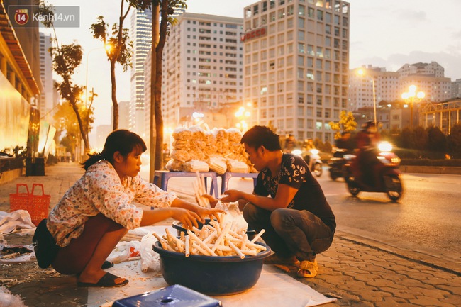 Bỏng gậy - Món quà quê dân dã của người Việt lại gây thích thú trên blog ẩm thực nước ngoài - Ảnh 11.
