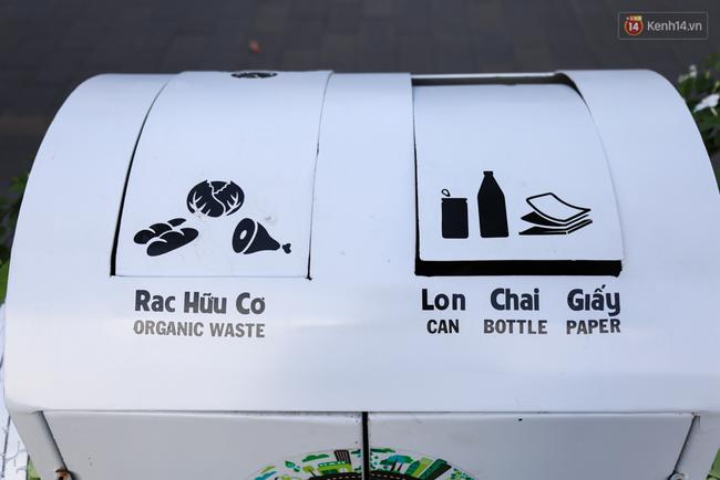 Cận cảnh th&ugrave;ng r&aacute;c th&ocirc;ng minh biết nu&ocirc;i dưỡng c&acirc;y xanh ở phố đi bộ Nguyễn Huệ - Ảnh 5.
