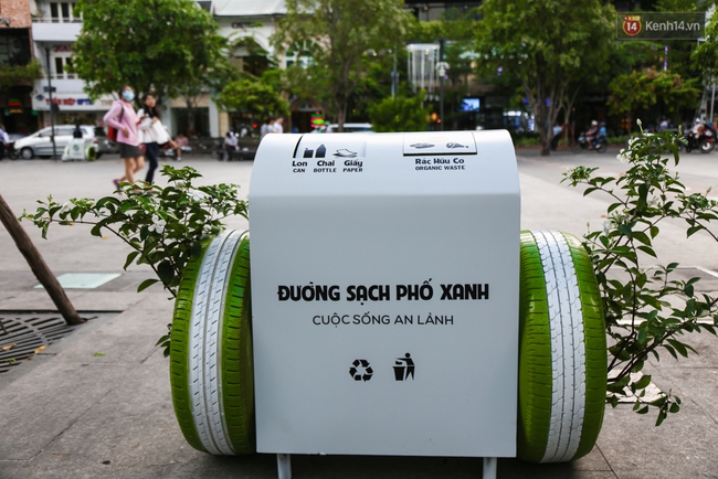 Cận cảnh thùng rác thông minh biết nuôi dưỡng cây xanh ở phố đi bộ Nguyễn Huệ - Ảnh 3.