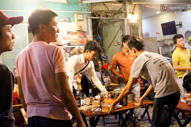 Quận Bình Thạnh dẹp phố nhậu Phạm Văn Đồng lúc nửa đêm, người dân chưa kịp ăn đã... giải tán - Ảnh 2.