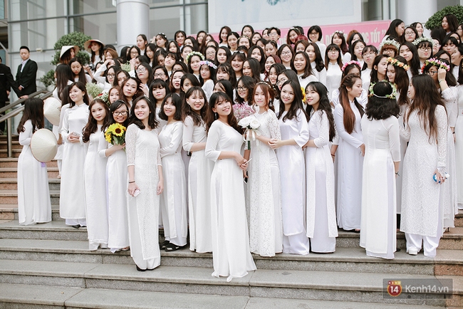 Ai cũng chờ đến h&ocirc;m nay để được ngắm con g&aacute;i trường Ams xinh ngất với &aacute;o d&agrave;i! - Ảnh 14.