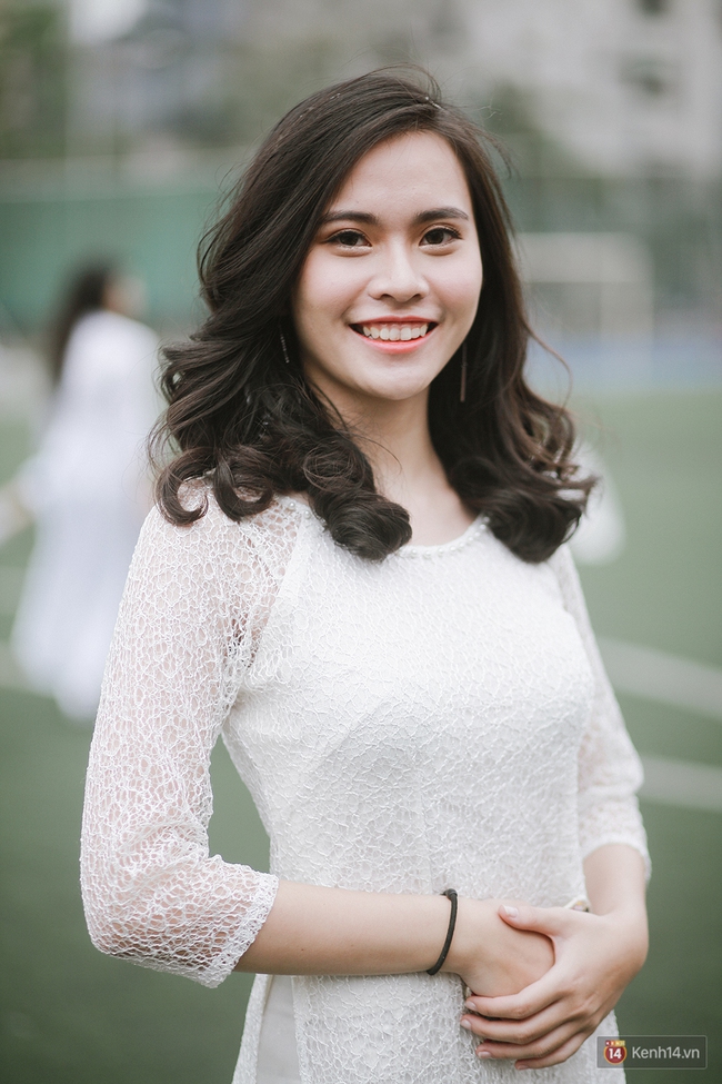 Ai cũng chờ đến h&ocirc;m nay để được ngắm con g&aacute;i trường Ams xinh ngất với &aacute;o d&agrave;i! - Ảnh 7.