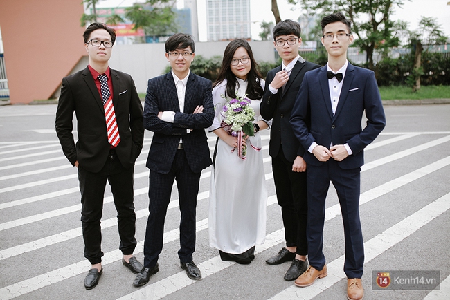 Ai cũng chờ đến h&ocirc;m nay để được ngắm con g&aacute;i trường Ams xinh ngất với &aacute;o d&agrave;i! - Ảnh 9.