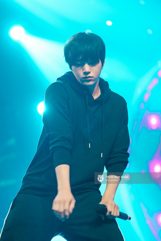Đầm đ&igrave;a mồ h&ocirc;i nhưng INFINITE vẫn đẹp kh&ocirc;ng t&igrave; vết tại buổi tập show ở Việt Nam! - Ảnh 6.