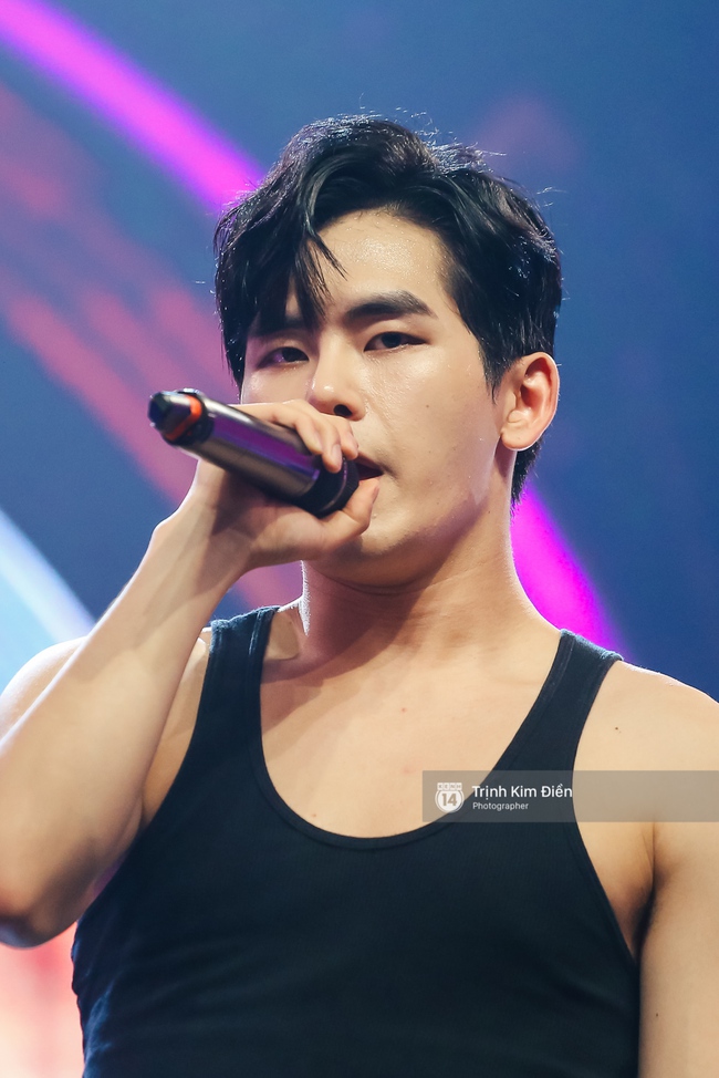 Đầm đ&igrave;a mồ h&ocirc;i nhưng INFINITE vẫn đẹp kh&ocirc;ng t&igrave; vết tại buổi tập show ở Việt Nam! - Ảnh 16.