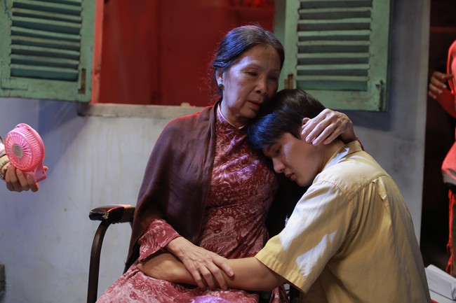 Những người mẹ này chính là bằng chứng sống cho tình thương con vô bờ trong phim Việt! - Ảnh 13.