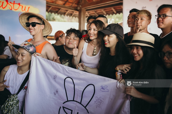 Celine Farach khoe giọng hát ngọt ngào và trổ tài make-up cho fan hâm mộ trong fan-meeting - Ảnh 7.