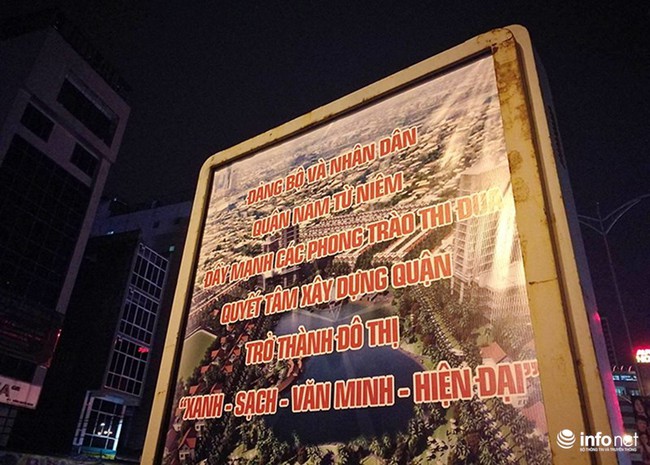 Lỗi ch&iacute;nh tả &ldquo;ng&acirc;y ng&ocirc;&rdquo; nằm hi&ecirc;n ngang giữa đường ở quận Nam Từ Li&ecirc;m - Ảnh 4.
