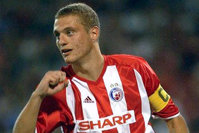 Nemanja Vidic, chàng chiến binh được chiến tranh trui rèn - Ảnh 3.