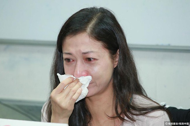 T&igrave;nh cũ mở họp b&aacute;o kh&oacute;c l&oacute;c, tố c&aacute;o Th&agrave;nh Long bạc bẽo v&ocirc; t&igrave;nh suốt 17 năm qua - Ảnh 4.