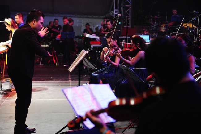 Dàn nhạc tư nhân Maius Philharmonic biểu diễn trong khuôn khổ chương trình của dàn nhạc Giao hưởng London - Ảnh 3.