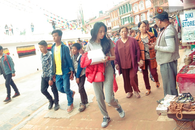 Thủy Ti&ecirc;n: Hạnh ph&uacute;c nhất trong năm qua ch&iacute;nh l&agrave; việc m&igrave;nh đ&atilde; thực hiện được nhiều c&ocirc;ng việc &yacute; nghĩa gi&uacute;p &iacute;ch cho cộng đồng - Ảnh 1.