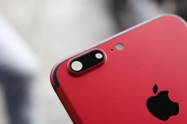 Cận cảnh dịch vụ độ vỏ màu ĐỎ RỰC cho iPhone tại Việt Nam, giá khoảng 1 triệu đồng - Ảnh 4.