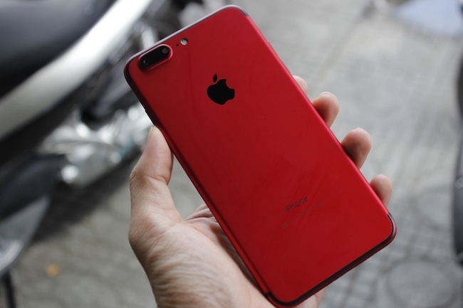 Cận cảnh dịch vụ độ vỏ màu ĐỎ RỰC cho iPhone tại Việt Nam, giá khoảng 1 triệu đồng - Ảnh 11.