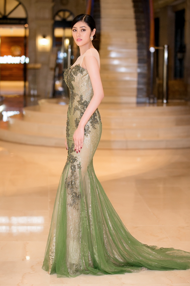 Lần đầu mặc Hanbok, Hoa hậu Huỳnh Tiên xinh đẹp đọ sắc cùng Miss Korea 2016 - Ảnh 2.