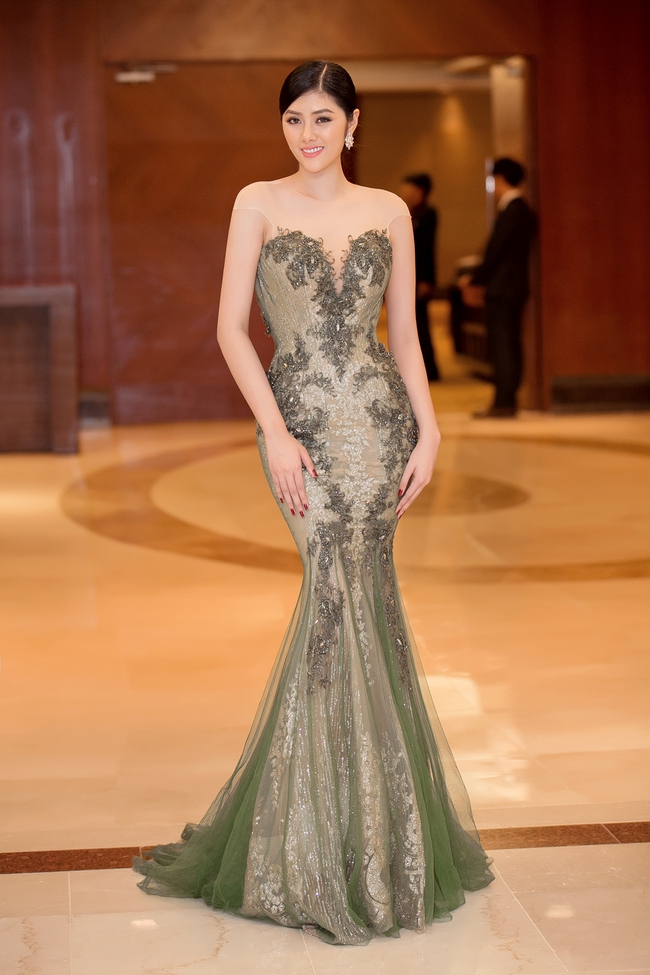 Lần đầu mặc Hanbok, Hoa hậu Huỳnh Ti&ecirc;n xinh đẹp đọ sắc c&ugrave;ng Miss Korea 2016 - Ảnh 6.