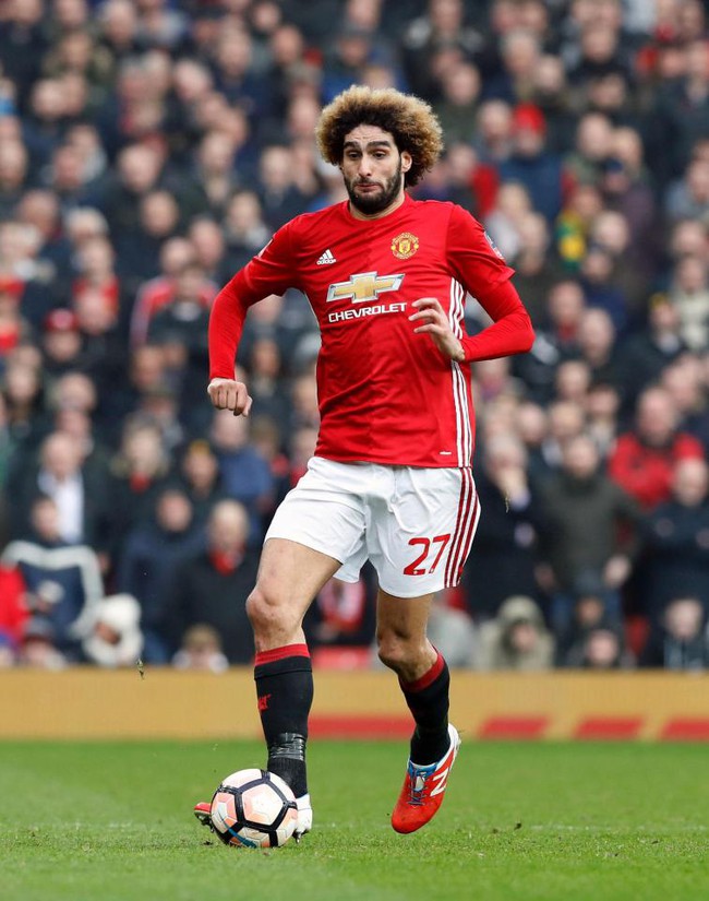 Vì sao người thừa Fellaini vẫn không bị lạc trôi khỏi Man Utd - Ảnh 3.