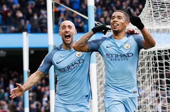 Ý nghĩa pha ăn mừng kiểu Nghe điện thoại của Gabriel Jesus - Ảnh 1.