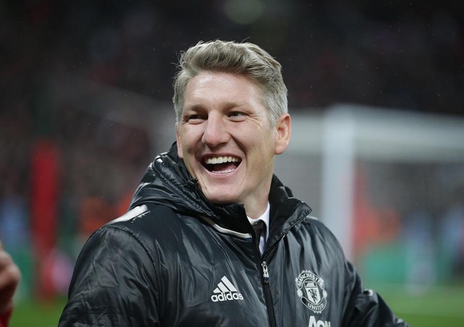 Schweinsteiger viết gì trong bức thư khiến trọng tài bỏ ý định tự tử - Ảnh 3.