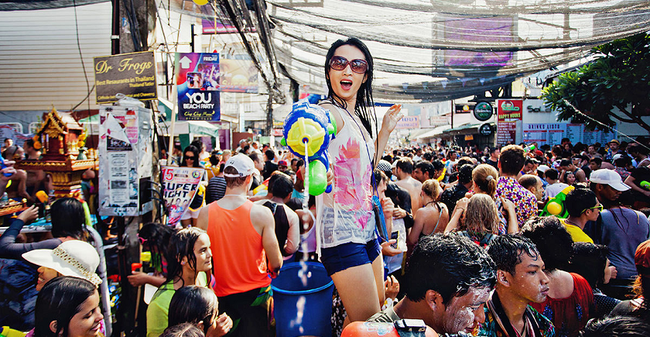 Những thay đổi trong lễ hội té nước Songkran năm nay sẽ khiến nhiều du khách không khỏi thất vọng - Ảnh 1.