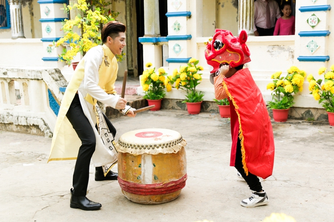 Hồ Ngọc H&agrave;, Noo Phước Thịnh c&ugrave;ng rủ học tr&ograve; đ&oacute;ng MV Tết - Ảnh 10.