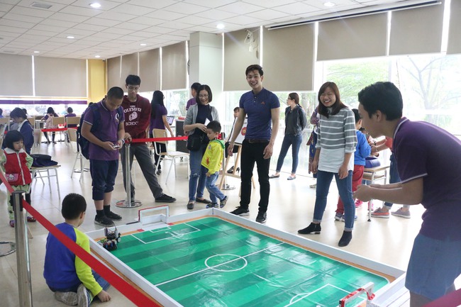 Không gian đầy sáng tạo ở Stem Fair - ngày hội khoa học dành cho học sinh Hà Nội - Ảnh 9.