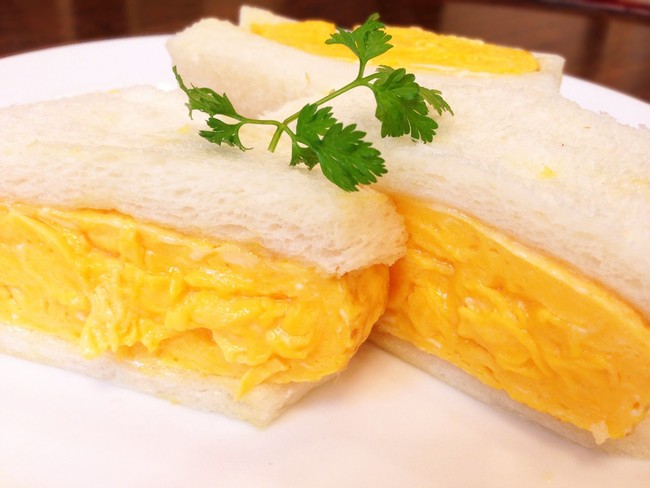 Ho&aacute; ra đ&acirc;y ch&iacute;nh l&agrave; b&iacute; quyết để người Nhật l&agrave;m m&oacute;n trứng omelette vừa phồng vừa ngon - Ảnh 7.