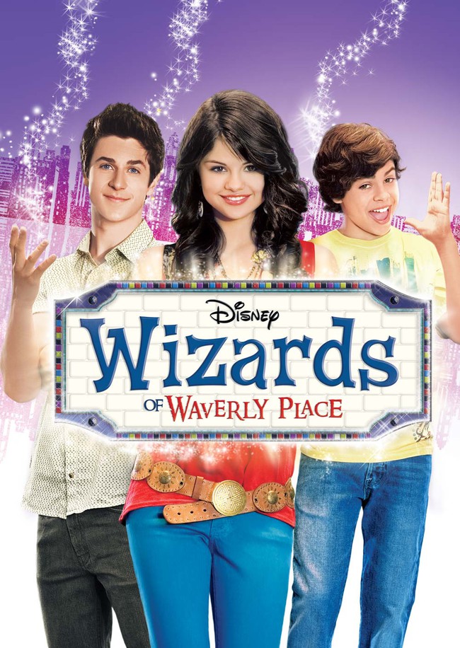 Selena tái hợp bạn diễn Wizards of Waverly Place và tuổi thơ của fan bỗng ùa về! - Ảnh 1.