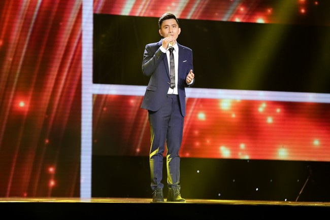 Xuất hiện ch&agrave;ng trai h&aacute;t giọng nữ g&acirc;y n&aacute;o loạn tại The Voice - Ảnh 5.