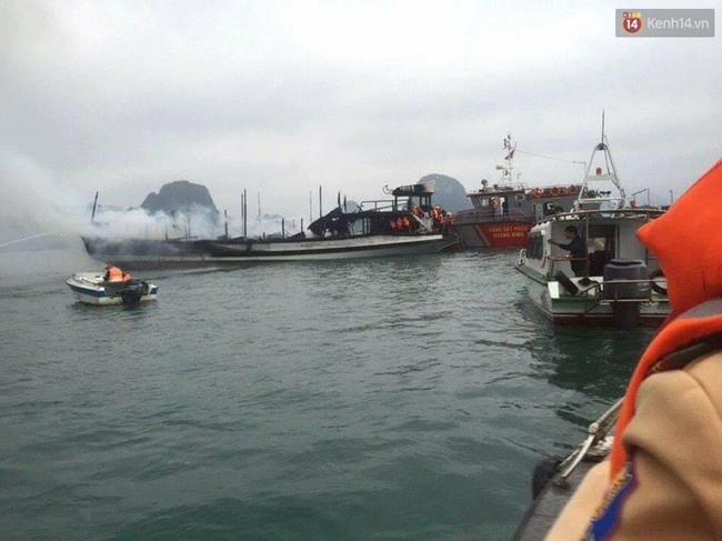Quảng Ninh: Tàu du lịch chở 21 người bất ngờ bốc cháy trên vịnh Hạ Long - Ảnh 3.