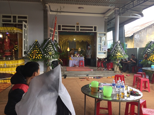 Hai c&ocirc; gi&aacute;o tử vong tr&ecirc;n đường đi thăm đồng nghiệp về - Ảnh 2.