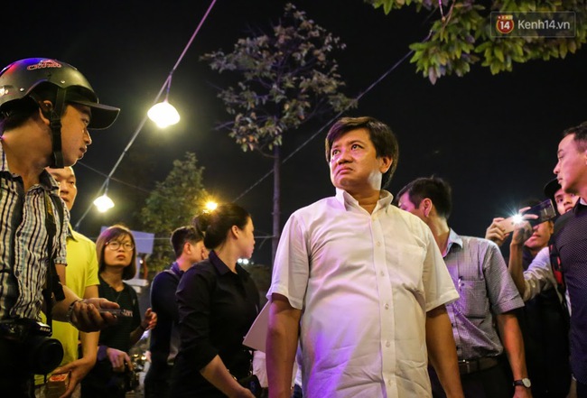 Hàng trăm khách nhậu ở Sài Gòn ngơ ngác khi lãnh đạo quận 1 đến đòi lại vỉa hè cho người đi bộ - Ảnh 2.