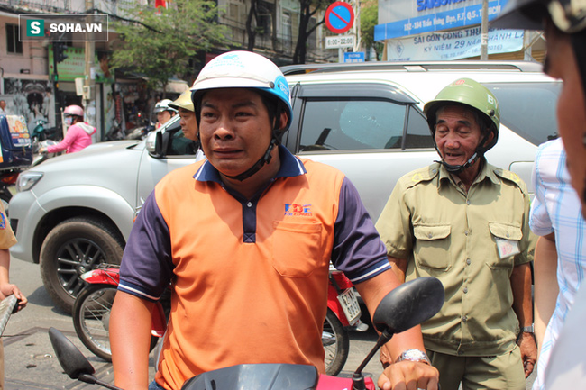 Người đàn ông khóc nức nở khi hay tin bố gặp tai nạn giao thông - Ảnh 2.