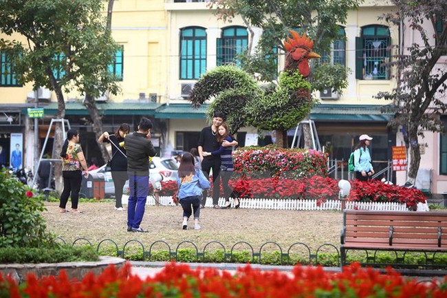 H&agrave; Nội ban h&agrave;nh quy tắc ứng xử nơi c&ocirc;ng cộng tr&ecirc;n địa b&agrave;n th&agrave;nh phố - Ảnh 1.