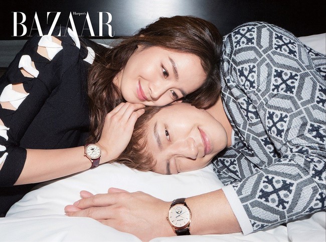 Kim Tae Hee và Bi Rain lộ khoảnh khắc chăm sóc nhau mùi mẫn hiếm hoi trên bìa tạp chí - Ảnh 3.