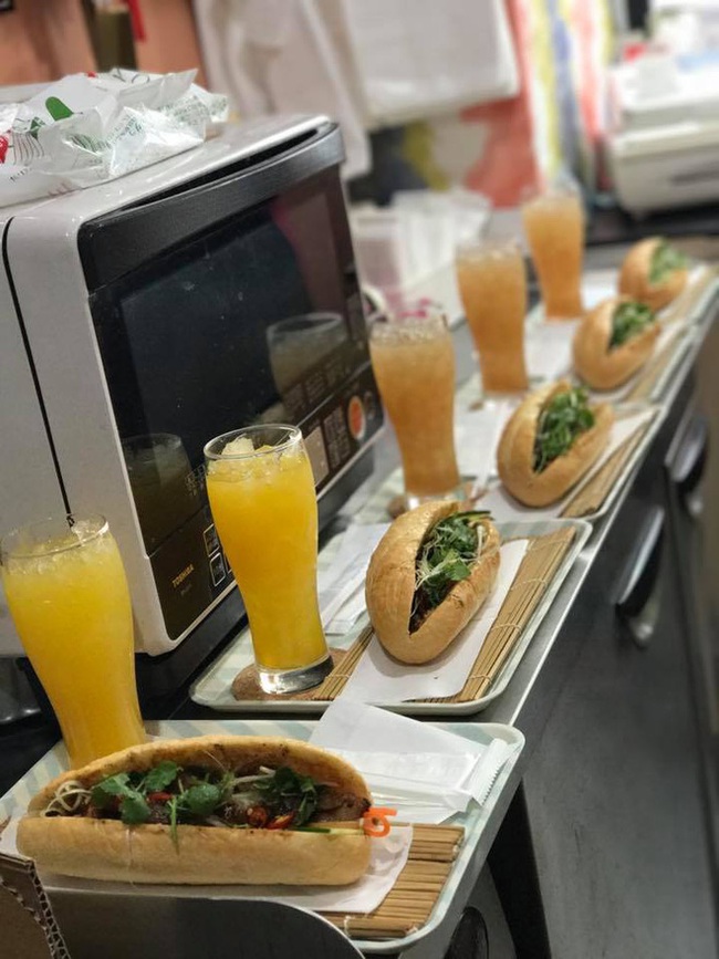 Hai anh em Việt mở tiệm bánh mì: Khởi nghiệp chồng chất khó khăn và thành quả hơn 200 ổ bánh mì/ngày - Ảnh 1.