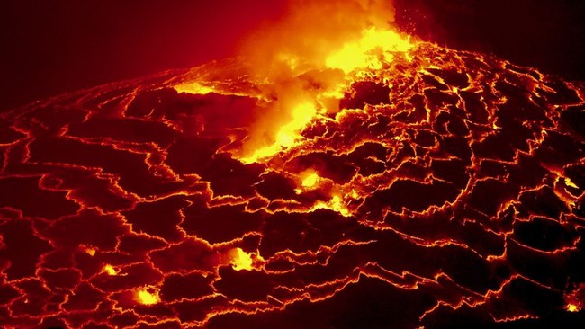 Đây là 5 ngọn núi lửa nguy hiểm nhất thế giới hiện nay - Ảnh 3.