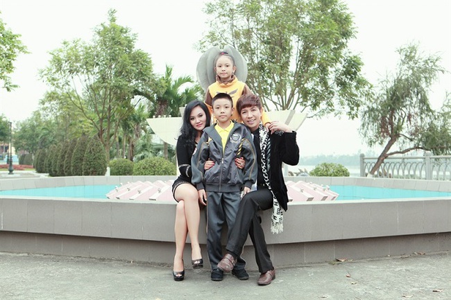 Câu chuyện kỳ lạ về vợ ca sĩ Long Nhật lan truyền trong giới showbiz Việt - Ảnh 2.