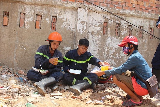 H&igrave;nh ảnh tan hoang sau vụ ch&aacute;y suốt 24 giờ ở Cần Thơ - Ảnh 12.