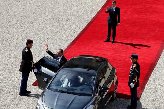 Điện Elysee đón chào tân Tổng thống Pháp - Ảnh 3.