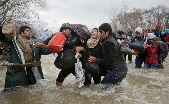 Nhìn lại những tác phẩm nhiếp ảnh xuất sắc giành giải thưởng World Press Photo 2017 - Ảnh 3.