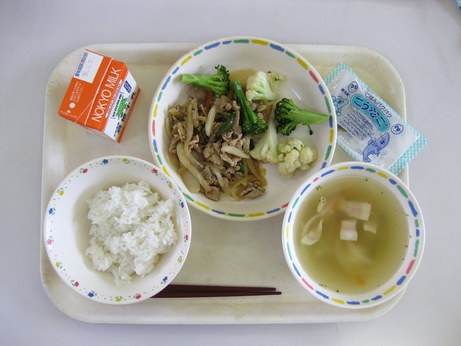 Có gì trong bữa ăn của trẻ em Nhật Bản được coi là chuẩn mực để thế giới học tập? - Ảnh 4.