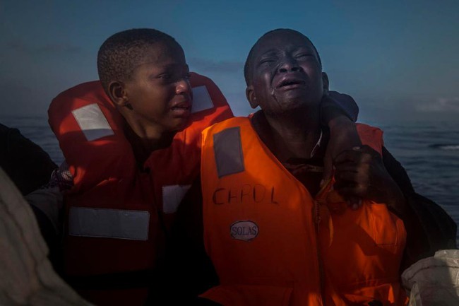 Nhìn lại những tác phẩm nhiếp ảnh xuất sắc giành giải thưởng World Press Photo 2017 - Ảnh 5.